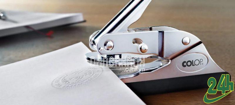 Dấu dập nổi Colop tay cầm nhẹ nhàng