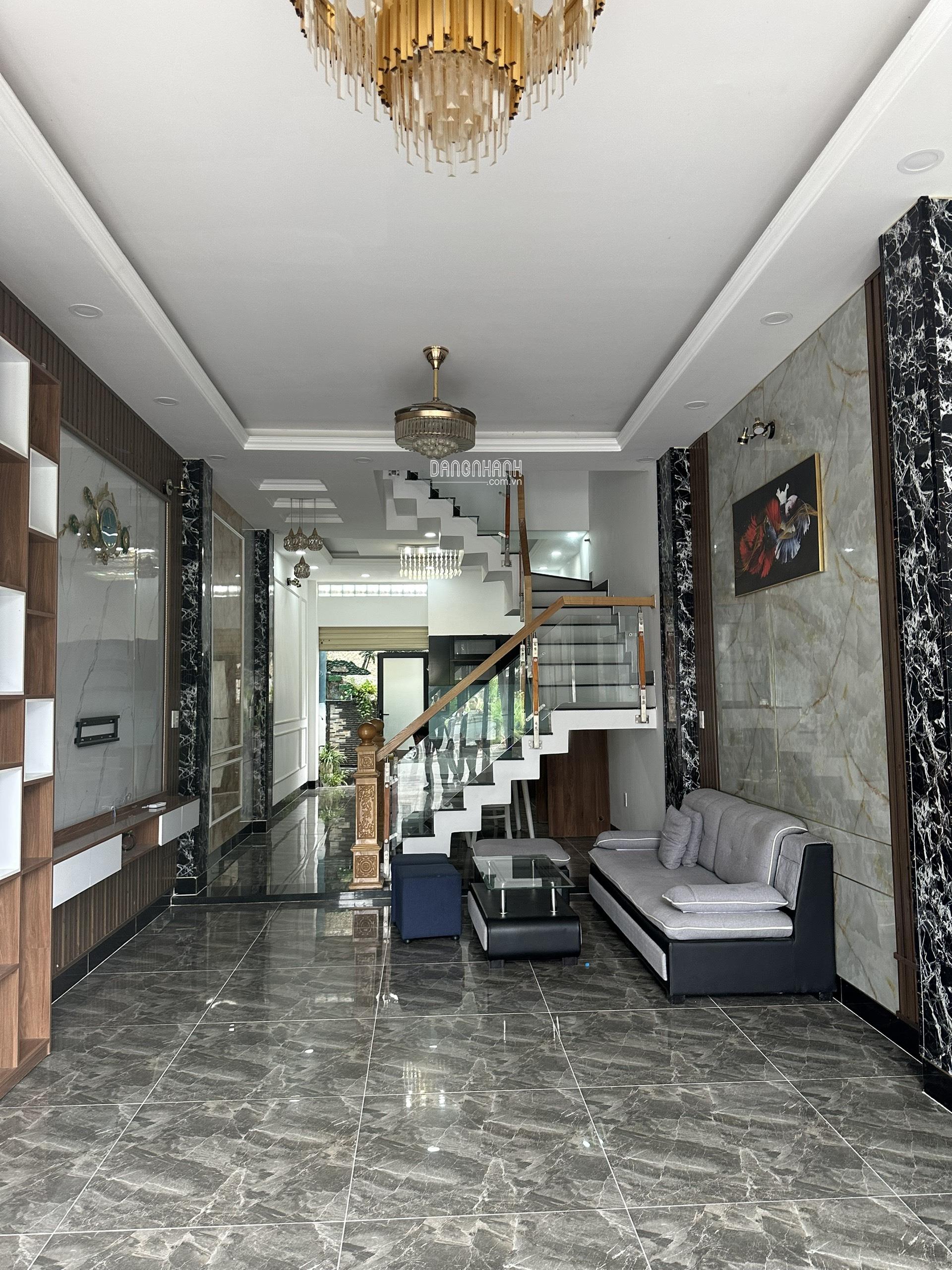 Bán nhà 1 trệt 2 lầu ở Lê Phong An Phú giá rẻ