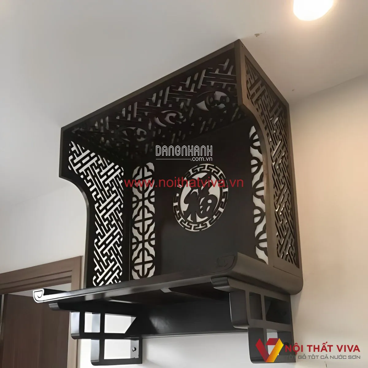 Cách chọn mẫu trang thờ treo tường đẹp, chuẩn phong thủy nhất