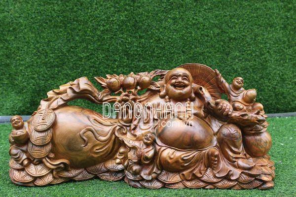 Tượng Di Lặc kéo bao tiền – Biểu tượng tài lộc
