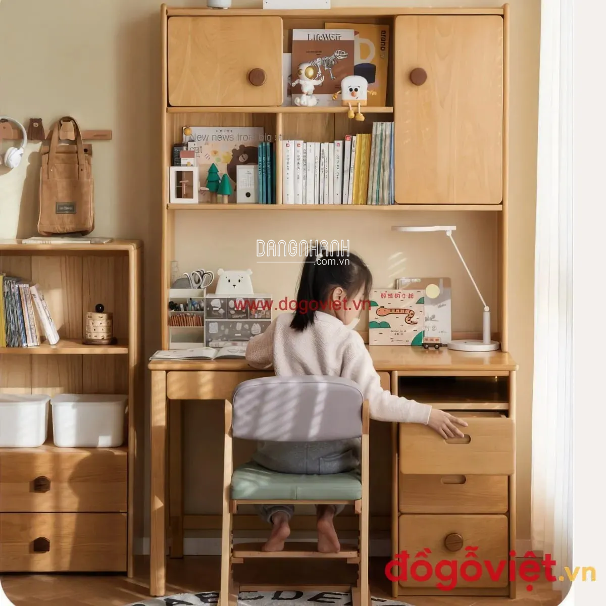 Xu Hướng Chọn Bàn Học Sinh Bằng Gỗ Đẹp Hiện Đại, Bền Và an Toàn Theo Từng Độ Tuổi