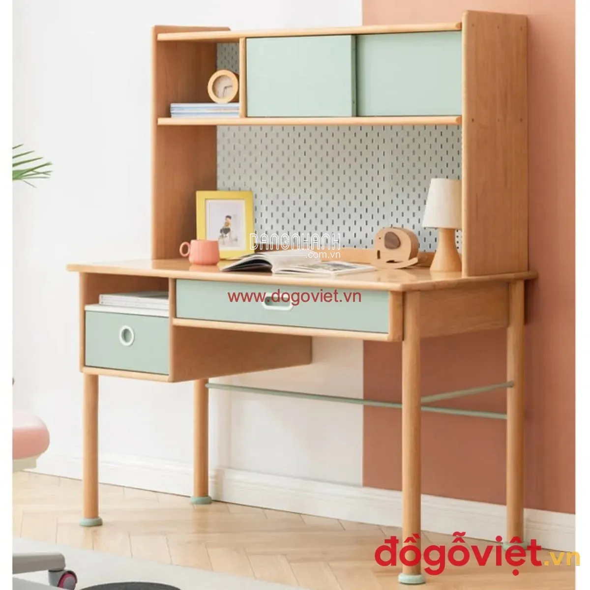 Bàn Học Thông Minh Cho Bé Có Thực Sự Cần Thiết? Lời Khuyên Cho Phụ Huynh